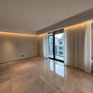 地铁万科天空之城月之庭