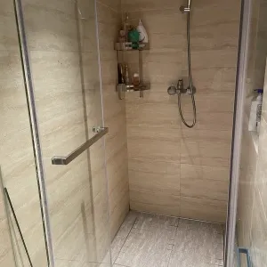 He Jing Ying Yue Tai