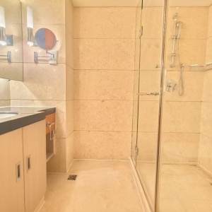 欧美中心（EAC）