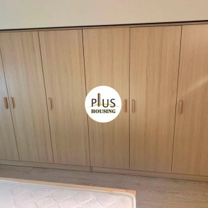 Rongchuang Yin Shidai