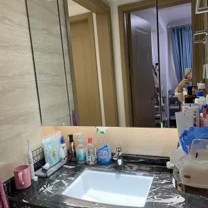 He Jing Ying Yue Tai