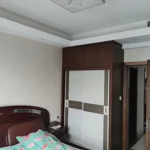 戈雅公寓夏风园