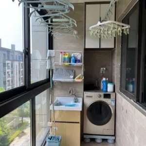 He Jing Ying Yue Tai