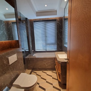 Bin Jiang Jin Mao Fu 