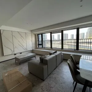 地铁万科天空之城月之庭