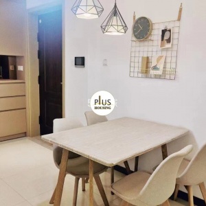 He Jing Ying Yue Tai