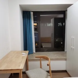 He Jing Ying Yue Tai