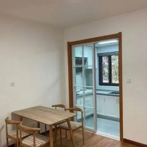 He Jing Ying Yue Tai