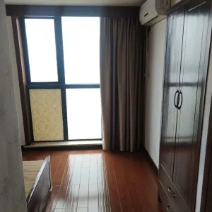 戈雅公寓夏风园