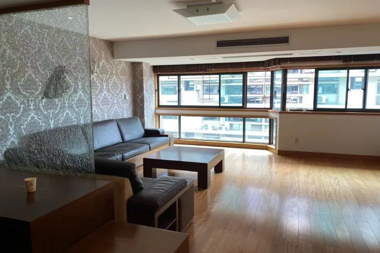 Yuanhua Apartment