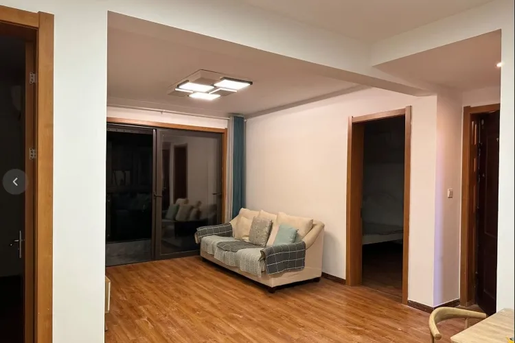 He Jing Ying Yue Tai