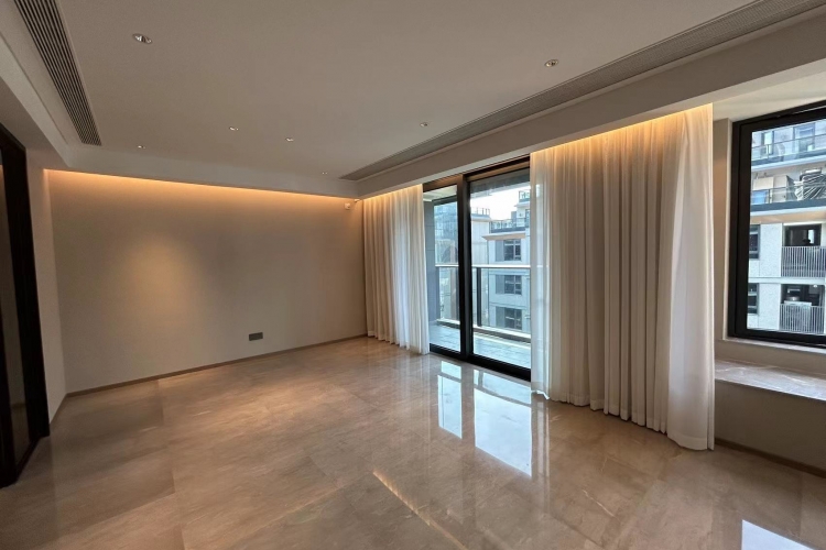 地铁万科天空之城月之庭